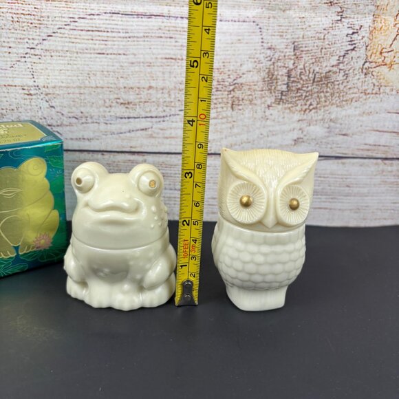 VTG Avon Owl and Frog Empty Powder Bottles Ivory Milk Glass 70's - Picture 7 of 8